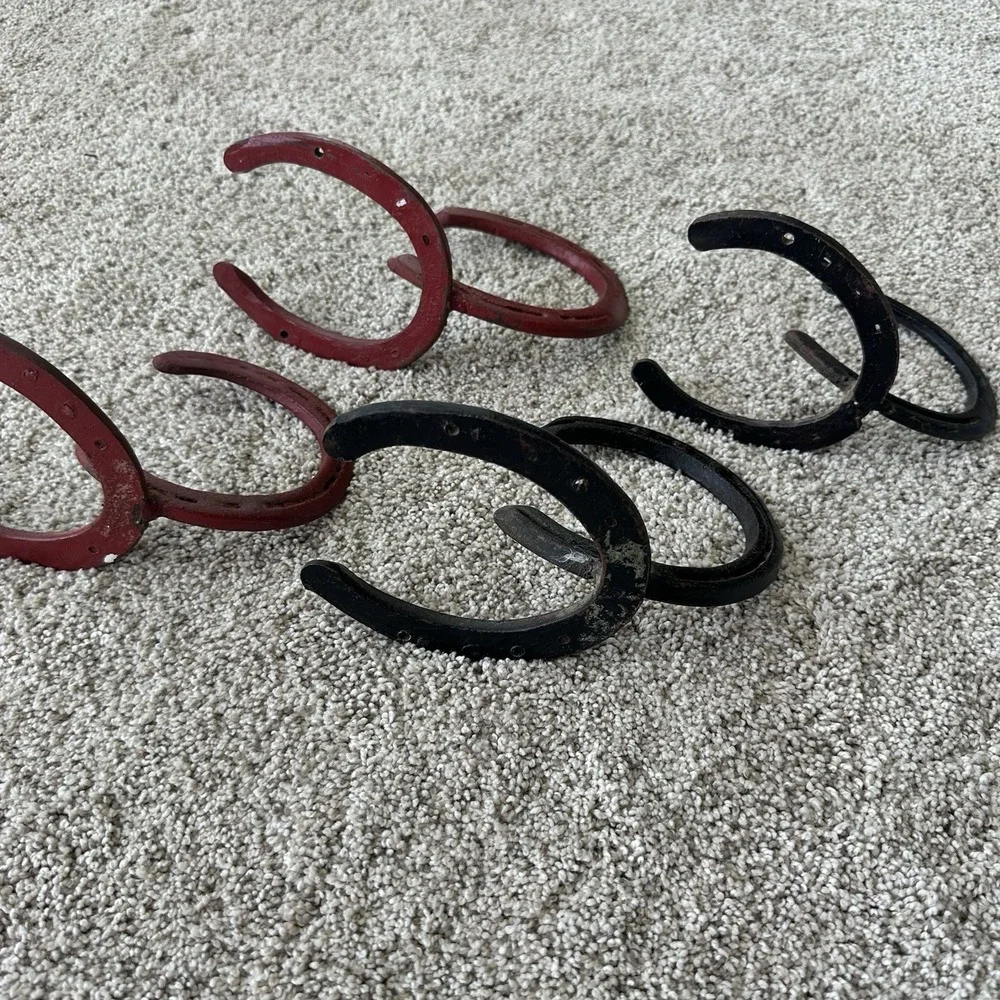 GUN rustic wall RACK horseshoe western hanger coat curtain 4 piece set Red Black